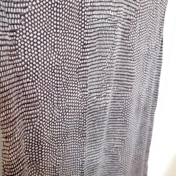 BCBG MAXAZRIA Soft Lightweight Tank Top - Picture 4 of 6